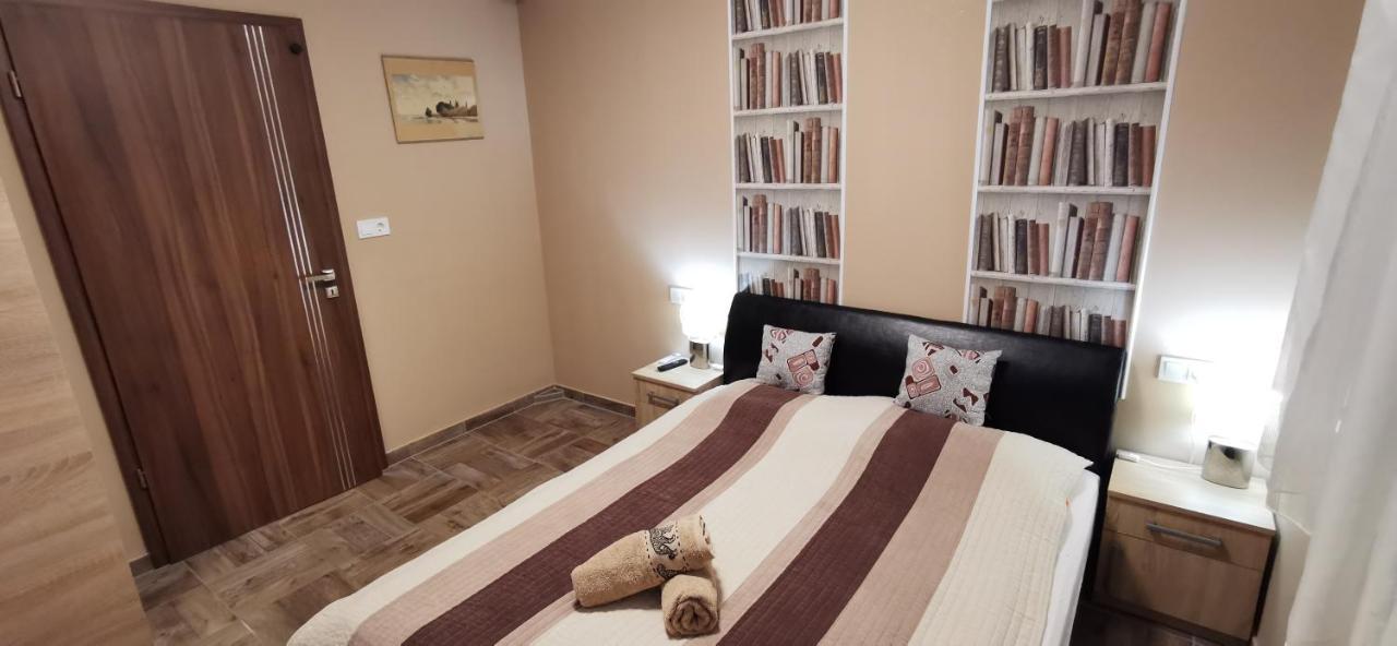 Balaton&Center Wellness Apartman Siofok Bagian luar foto