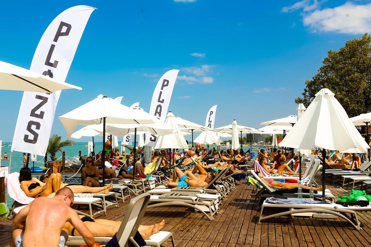 Balaton&Center Wellness Apartman Siofok Bagian luar foto